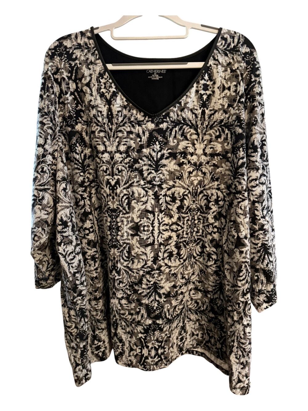 Catherines 3X Black White Damask Print 3/4 Sleeve V Neck Knit Top 26/28W
